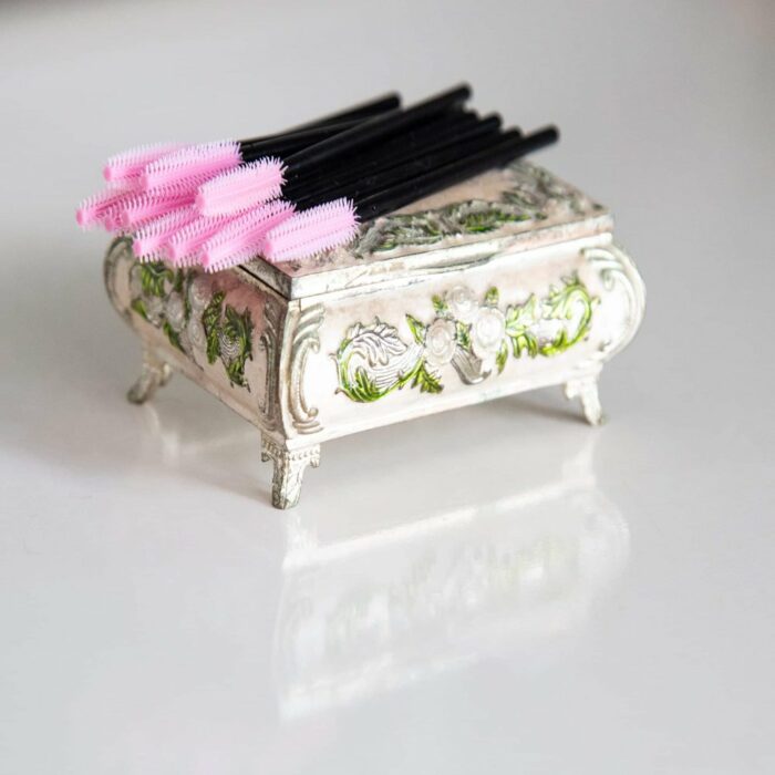 Killer Deals 50-Piece Eyelash Extension/Eyebrow/Mascara Wand/Spoolie/Brush - Image 6