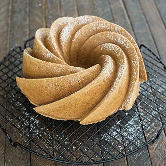 Killer Deals Round Swirl + Spiral Bundt Cake Silicone Baking Mould Combo - Image 6